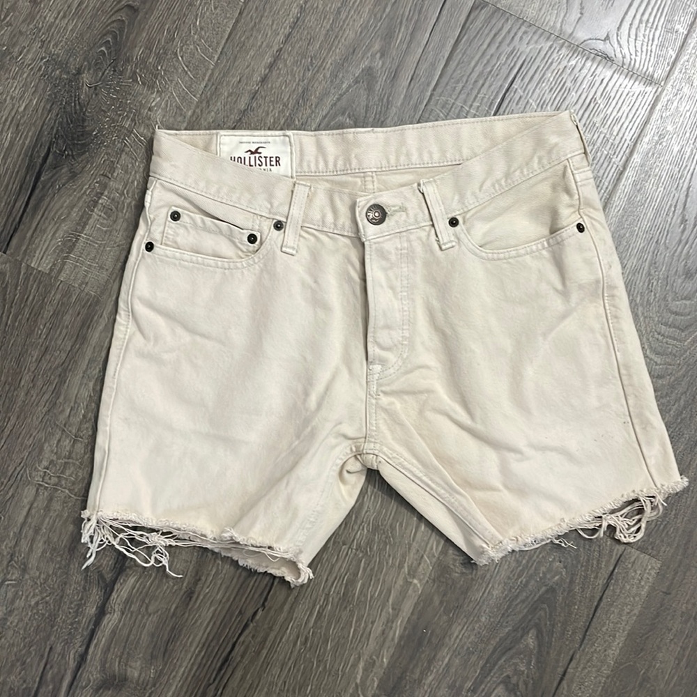 Hollister California authentic Denim shorts Size w30* L32